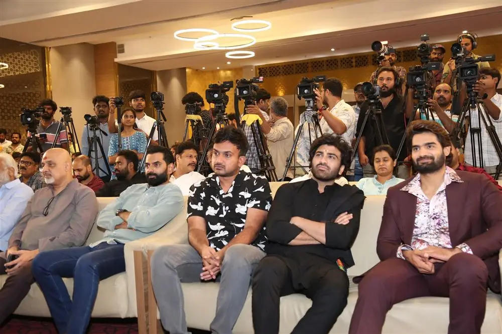 Telugu Movie Bhaje Vaayu Vegam Pre Release Event Photos